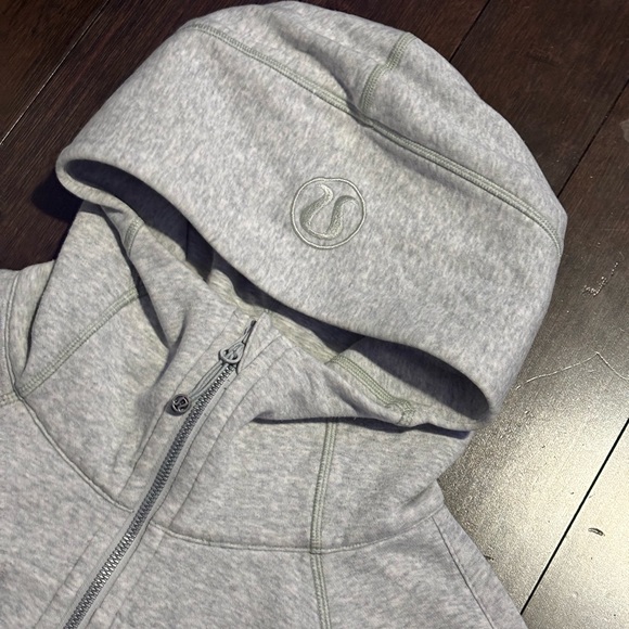 Lululemon Scuba Zip-Up Hoodie (Light Heather Gray) - Picture 5 of 8